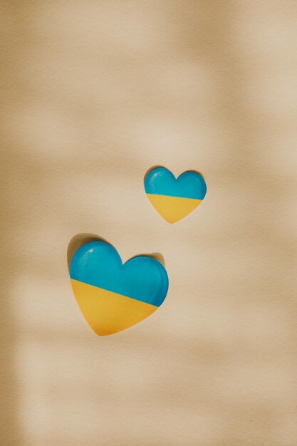Coração azul amarelo Bandeira da Ucrânia Somos pela paz
