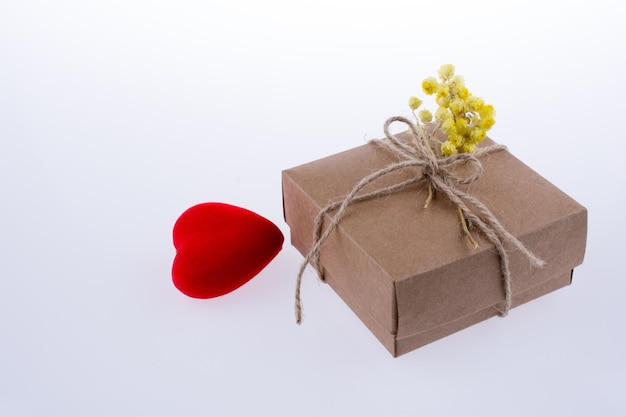 Corazón y caja de regalo