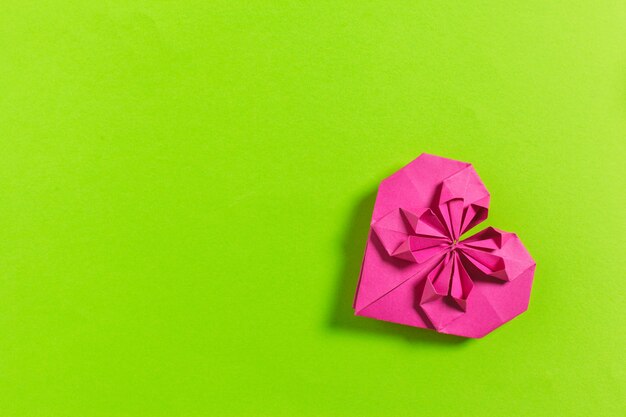 Corazon de origami Símbolo del día de san valentín