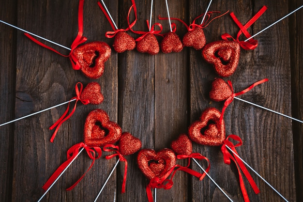 Corazón en un palo para el fondo del día de San Valentín