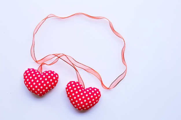 Corazones de San Valentín en blanco.