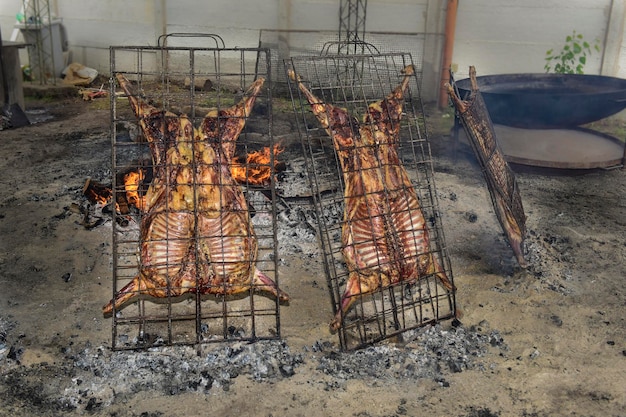 Cordero al asador Patagonia Argentina