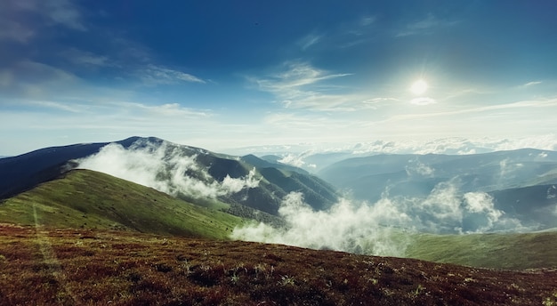 Cordilheira Borzhavsky Cárpatos Ucrânia Paisagem montanhosa