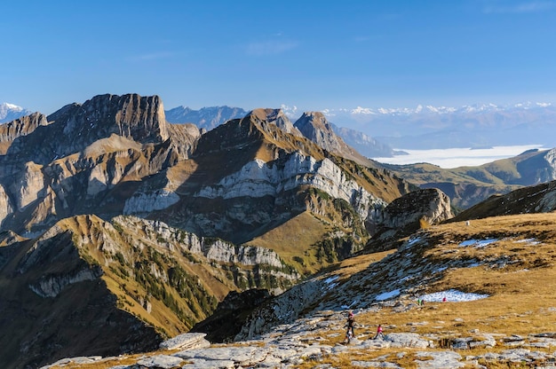 Cordillera de los Alpes suizos vista desde el pico Chaserrugg Toggenburg Suiza
