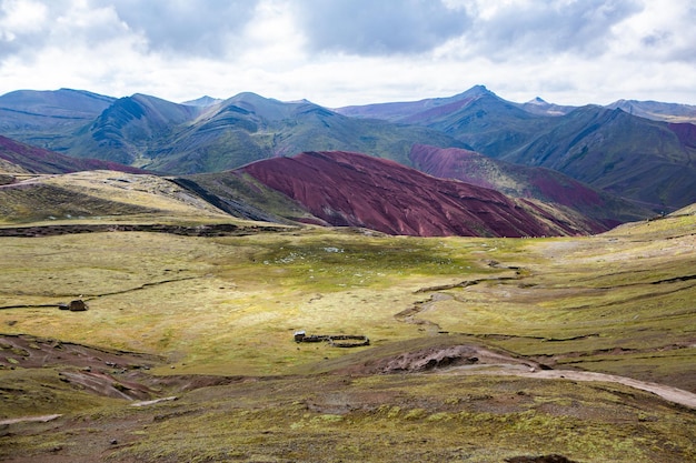 La Cordillera de los Andes o Andina es la cadena montañosa continental más larga del mundo