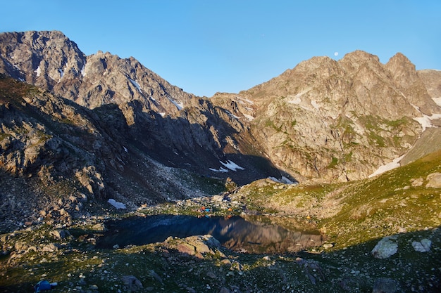 Cordillera del Cáucaso Arkhyz, lago Sofía, escalar montañas, senderismo