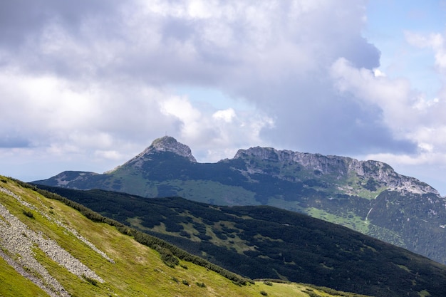 La cordillera es un destino popular tanto para los lugareños como para los turistas.