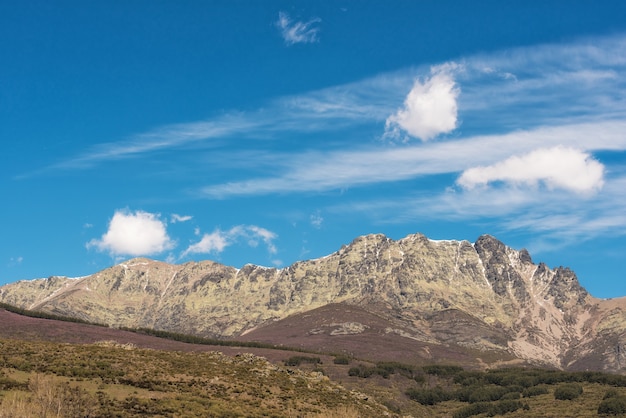 Foto cordillera de palencia, pico de curavacas, castilla y león, españa.