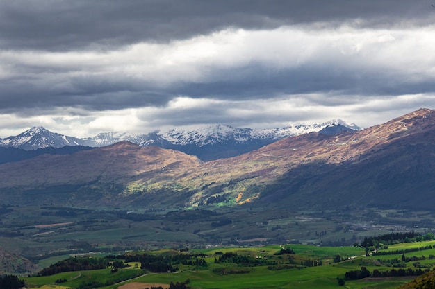 Cordilleras cerca de Queenstown, Isla del Sur, Nueva Zelanda