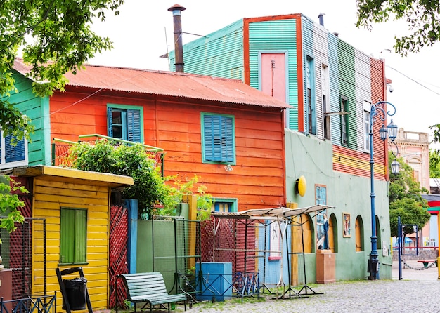 Cores vivas do caminito no bairro la boca de buenos aires