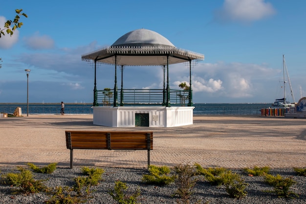 Foto coreto típico do gazebo na cidade de olhão, portugal.