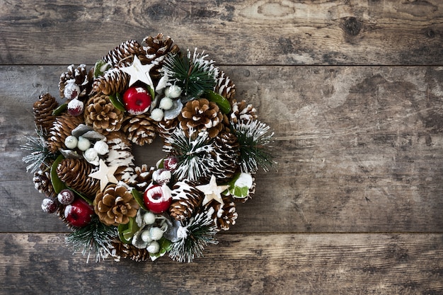 Corona de Navidad en madera