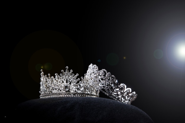 Corona de plata con diamantes para el concurso de belleza Miss Pageant