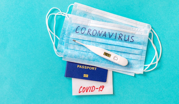 Coronavirus el concepto de prohibición de vuelos entre países. Pasaporte internacional. Enfoque selectivo.