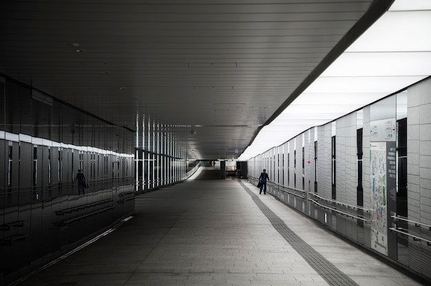 Foto corredor de um edifício