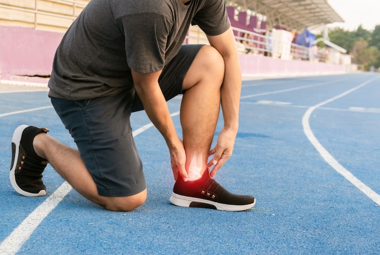 Foto corredores para ejercitar el tobillo óseo inflamado