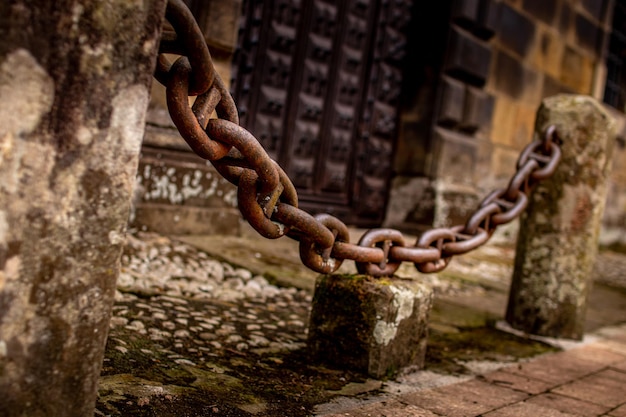 Corrente com grandes ligações fortaleza medieval