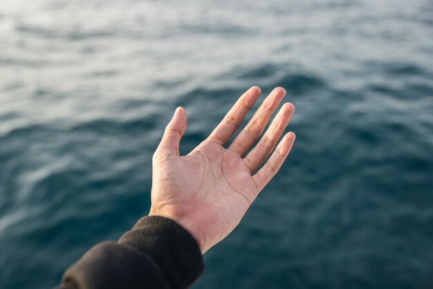 Foto cortado a mano por el mar