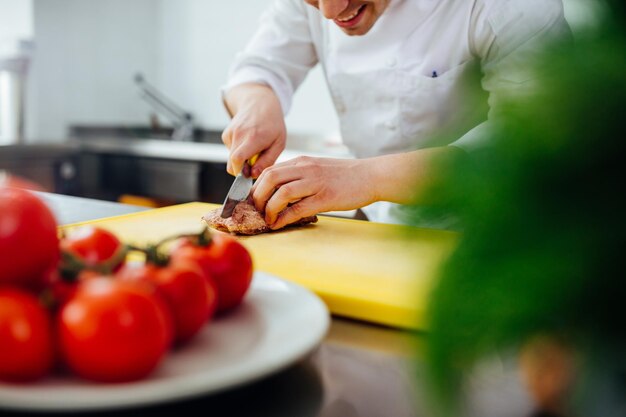 Cortar la carne es un arte fino