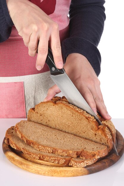 Corte de pão com faca