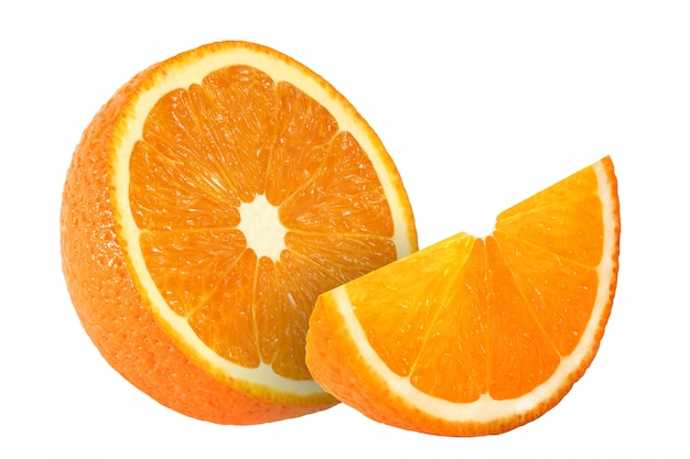 Corte frutas laranja isoladas no fundo branco com traçado de recorte
