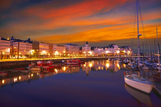 Foto la coruña sunset port marina en galicia españa