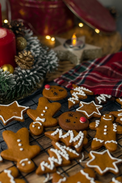 Cose de galletas de jengibre