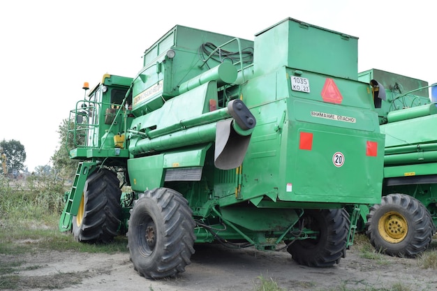 Foto las cosechadoras combinadas don máquinas agrícolas