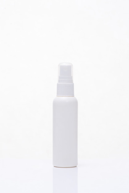 Foto cosméticos, hidratante, frasco isolado no branco.