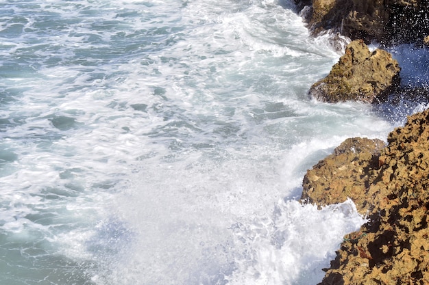 costa atlântica rochosa. República Dominicana