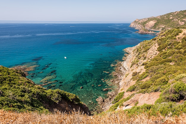 La costa cerca de Bosa