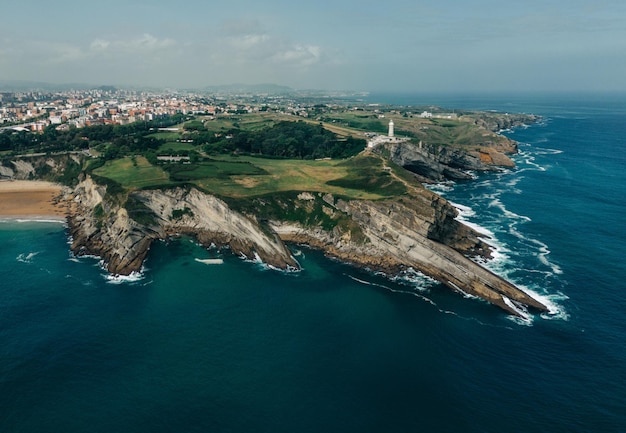 Foto la costa de europa en el océano atlántico.