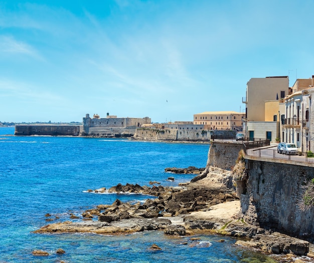 Costa de la isla de Ortigia en la ciudad de Siracusa Sicilia Italia Hermosa foto de viaje de Sicilia