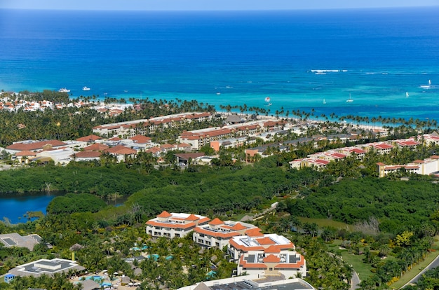 Costa del mar tropical - vista aérea.