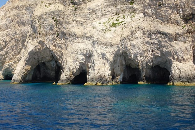 Costa del paisaje de Zakynthos - isla griega