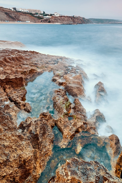 Foto costa de la playa de ericeira