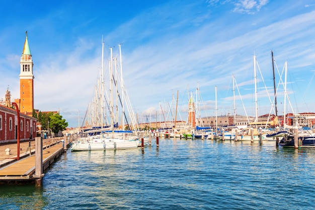 Costa de Venecia día soleado panorama del mar Adriático Italia