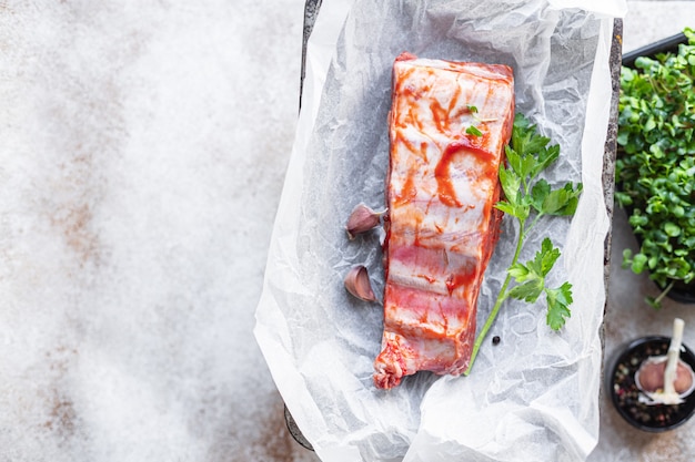 Costillas de cerdo Carne cruda con hueso Bocadillo de ternera o cordero