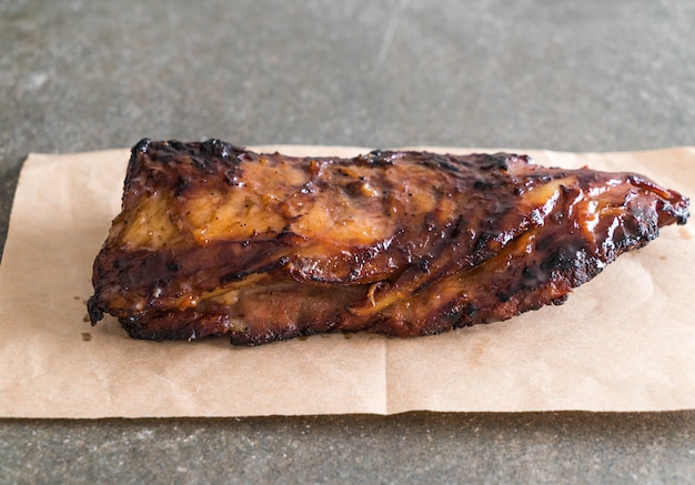 costillas de cerdo a la parrilla