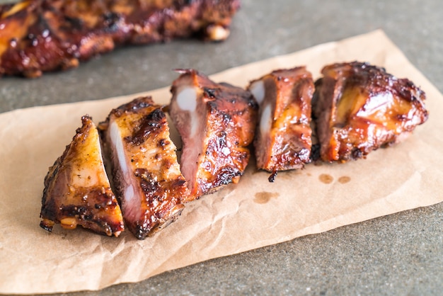 costillas de cerdo a la parrilla