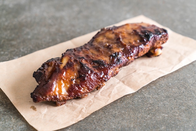 costillas de cerdo a la parrilla