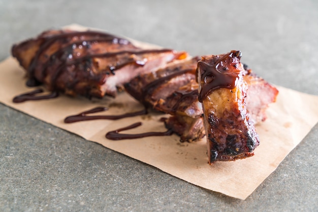 costillas de cerdo a la parrilla