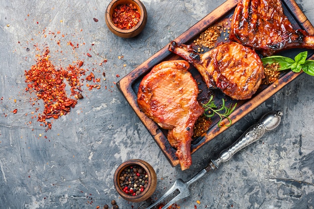 Costillas de cerdo a la parrilla