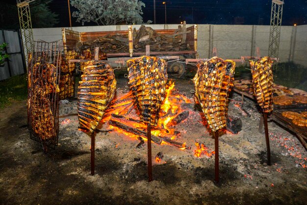 Costillas de vaca a la parrilla tradicional asado argentino