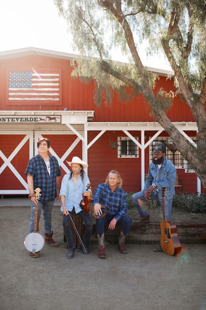 Foto country-musikband singt im freien