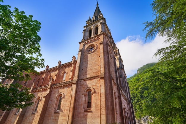 Foto covadonga katholisches schongebiet basilika asturien