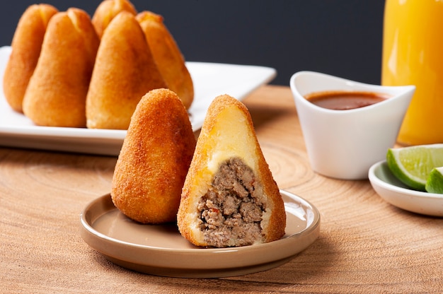 Coxinha de carne molida