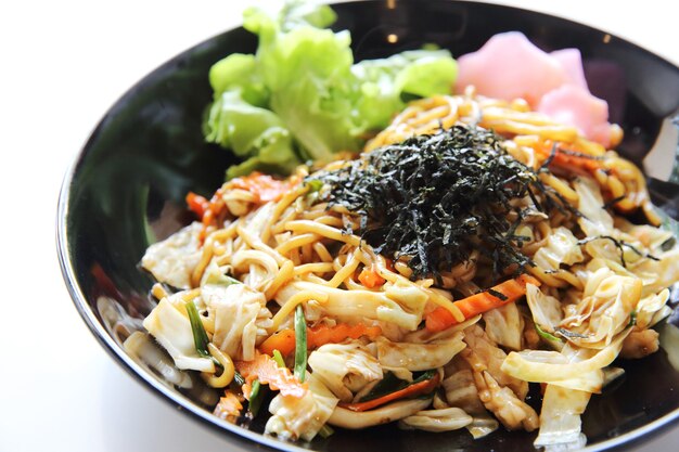 Cozinha japonesa, macarrão frito yakisoba