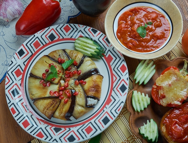 Cozinha turca. Patlicanli Perde Pilavi