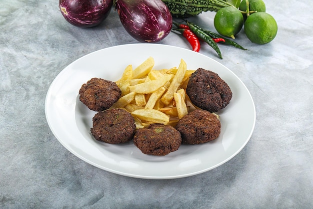 Cozinha vegana Falafel redondo de grão de bico